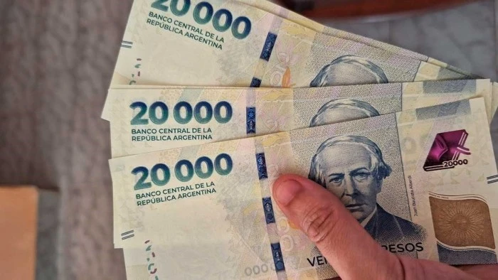 69b684cee62e4_700_394!