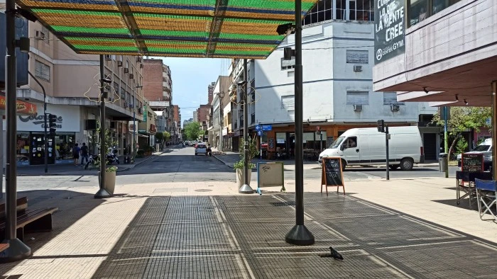 67b7861f8b9e8_700_394!