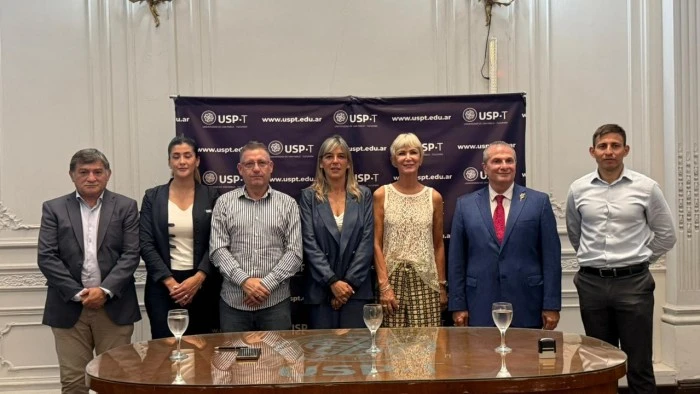 6995f18ac7d47_700_394!