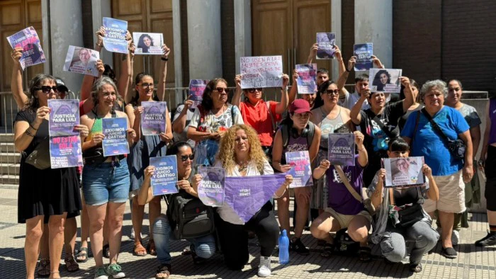 69553783833a2_700_394!