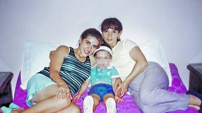 69d0513faffb4_700_394!