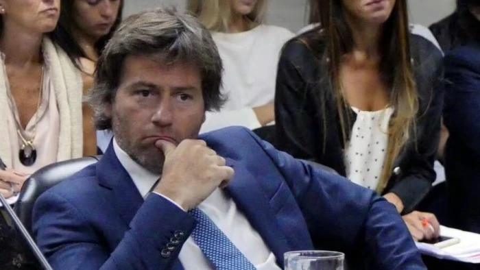 69a83ad2736f6_700_394!