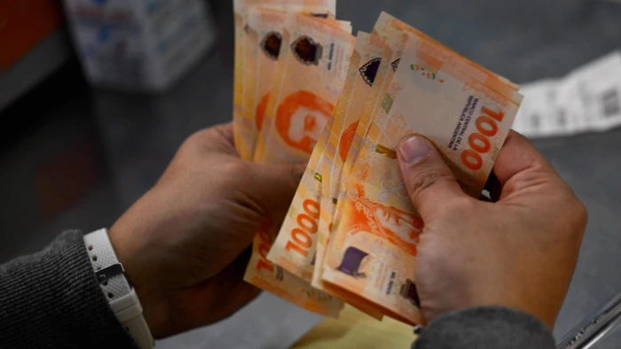 69c443ad8d505_700_394!