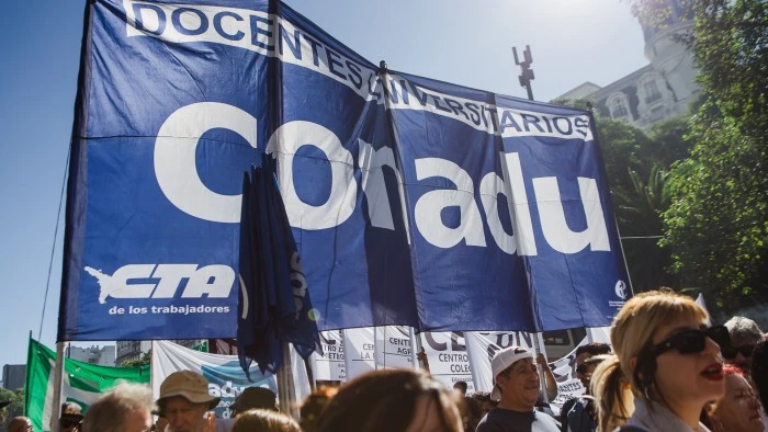 6713c49828fc9_700_394!